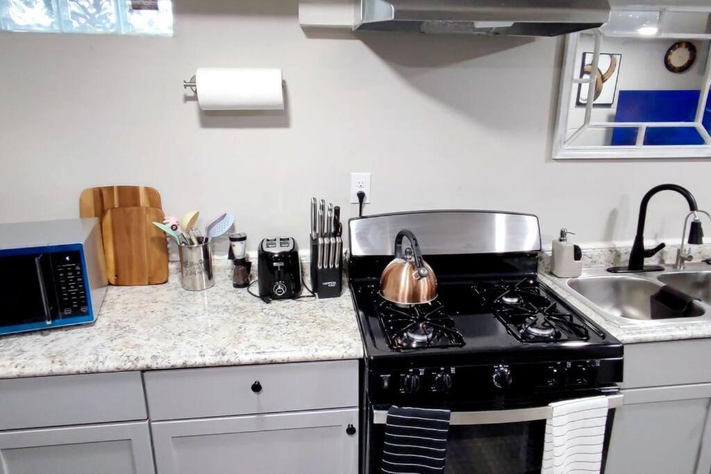Spacious Suite Close To Downtown Indy/ King Bed 印第安納波利斯 外观 照片