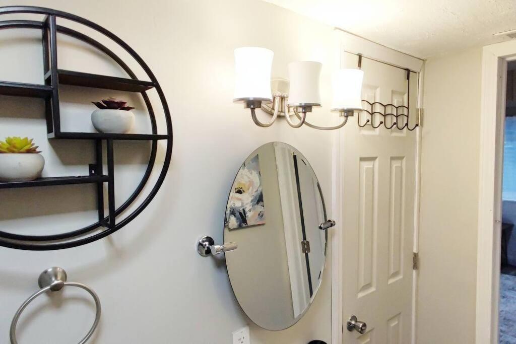 Spacious Suite Close To Downtown Indy/ King Bed 印第安納波利斯 外观 照片