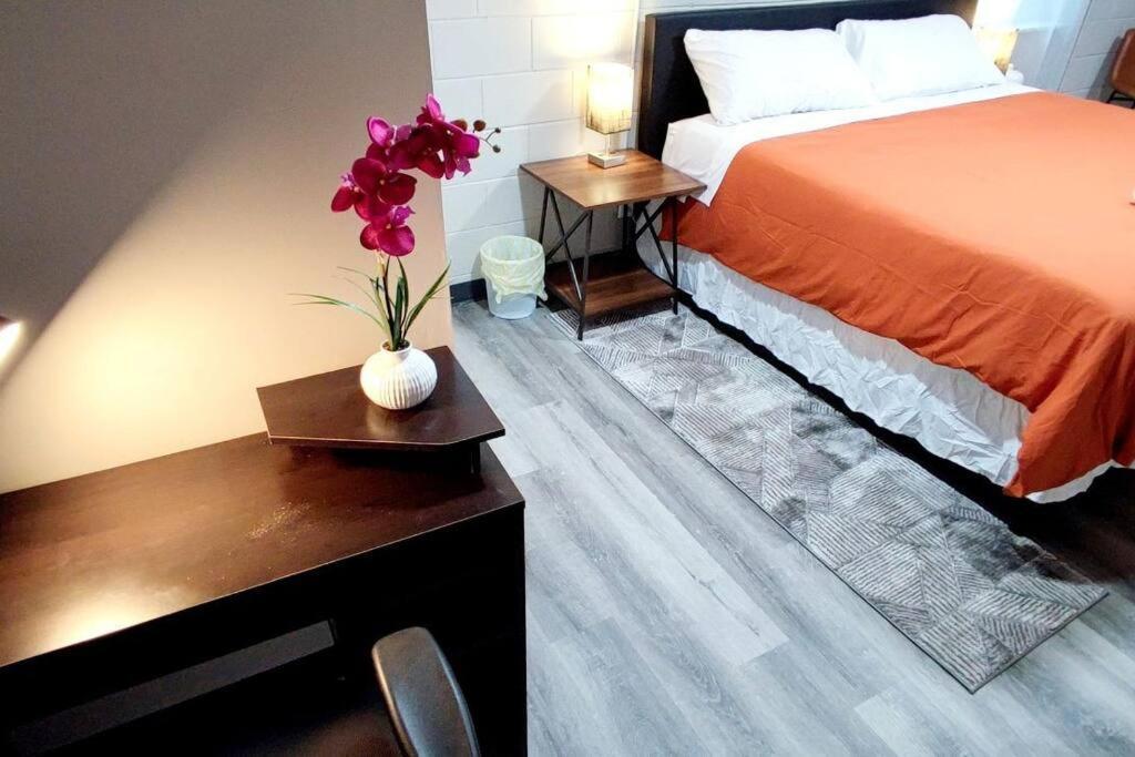Spacious Suite Close To Downtown Indy/ King Bed 印第安納波利斯 外观 照片