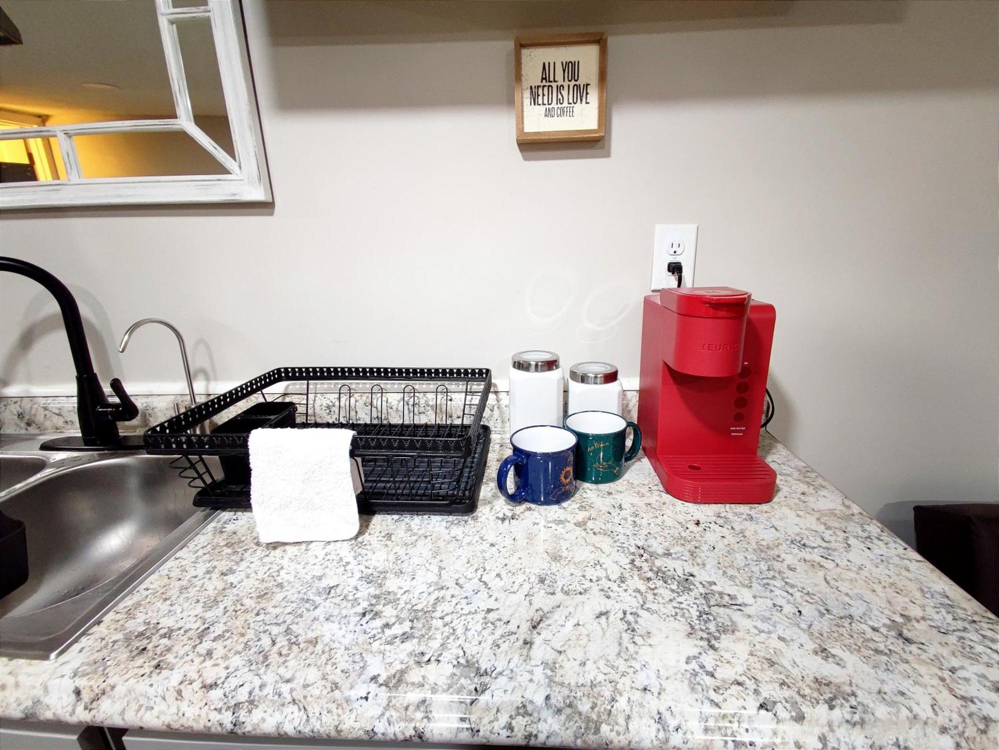 Spacious Suite Close To Downtown Indy/ King Bed 印第安納波利斯 外观 照片